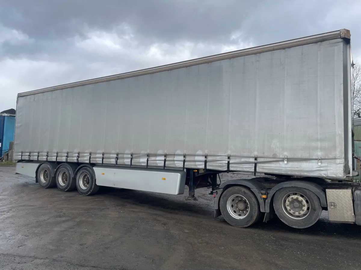 Sdc 45ft curtainsider - Image 1