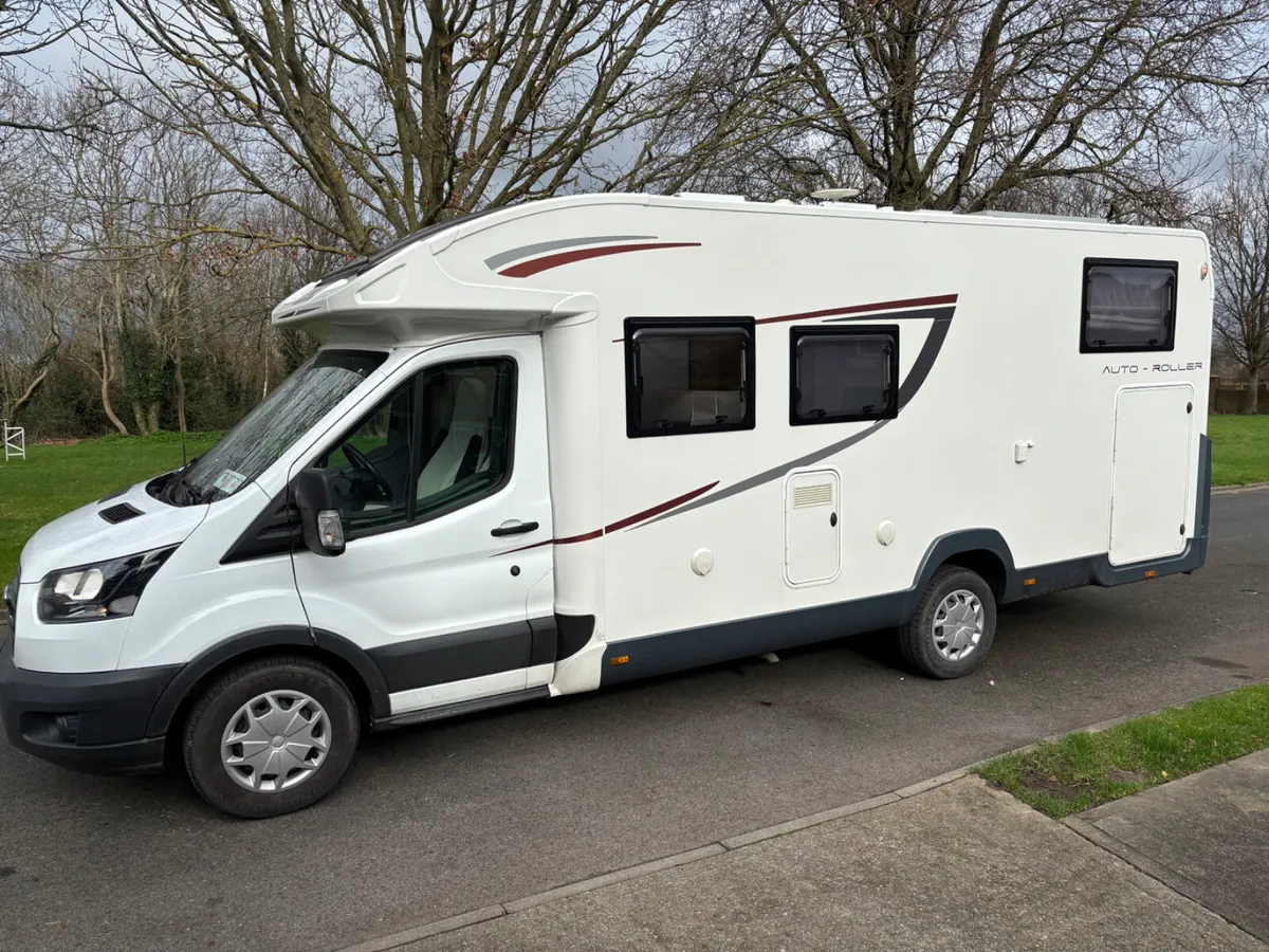 2018 ROLLER TEAM LHD REAR BED -GARAGE 12000 MILES - Image 2
