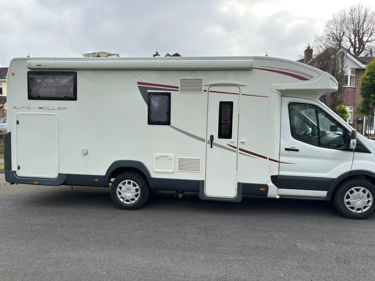 2018 ROLLER TEAM LHD REAR BED -GARAGE 12000 MILES - Image 1