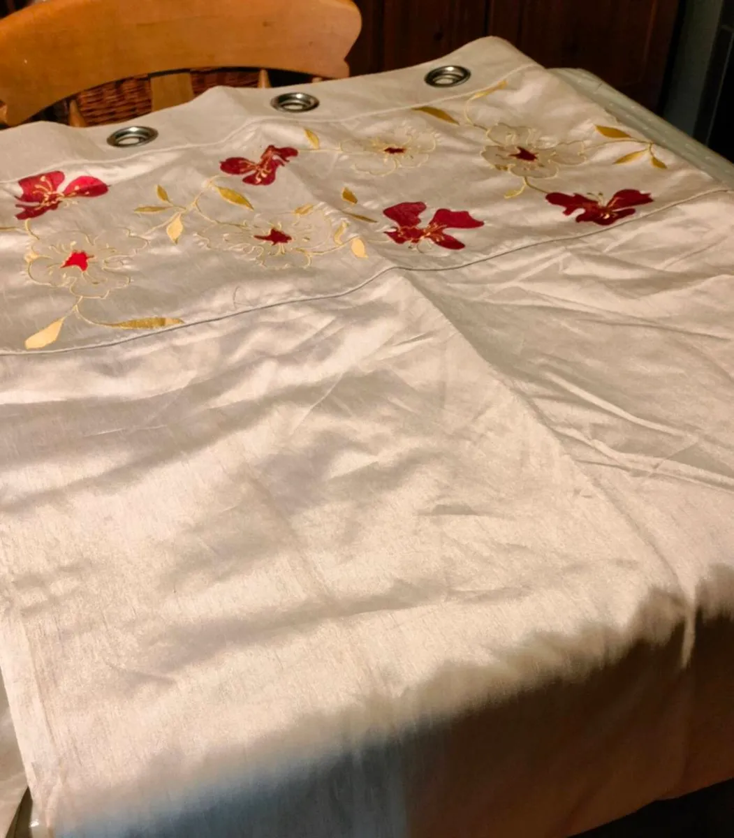 Beautiful 100% polyester fully lined 50% polyester - Image 2