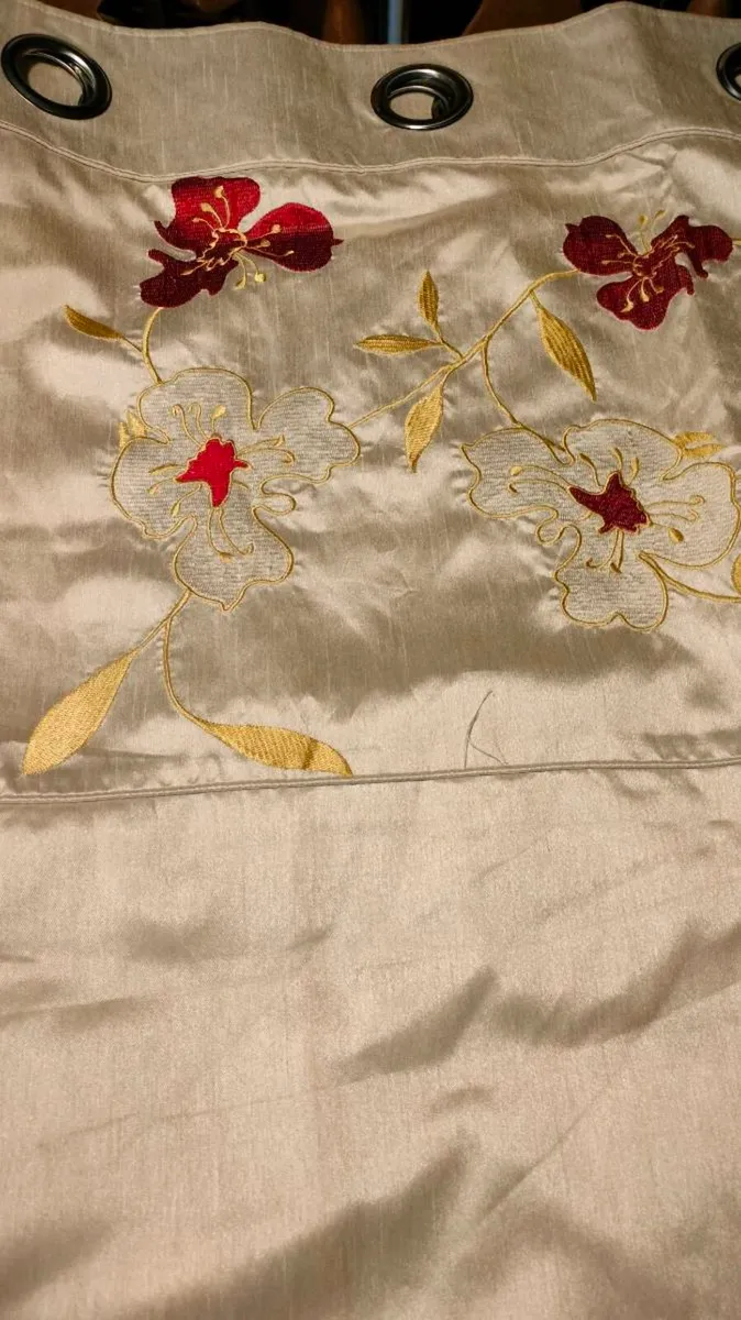 Beautiful 100% polyester fully lined 50% polyester - Image 3