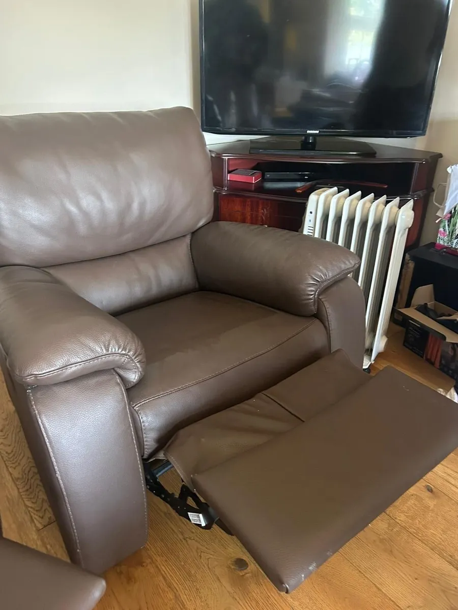 Set of 2 Brown Leather Armchairs - Image 4