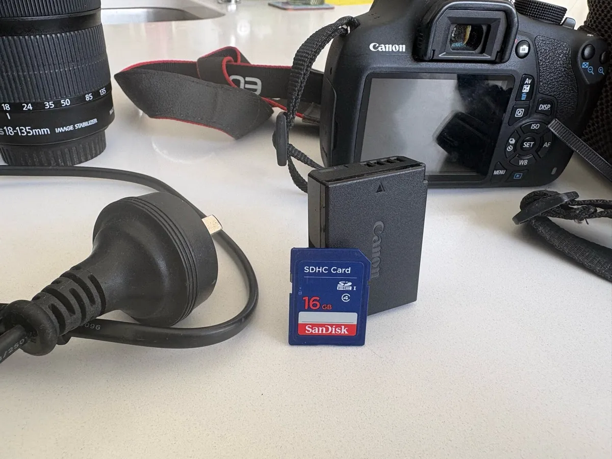 📸 Canon EOS 1200D DSLR Camera Bundle - Image 4