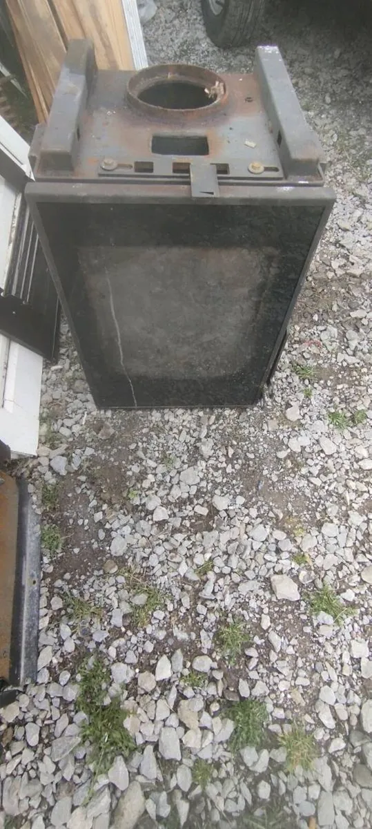 2 solid fuel wood or coal burner stove for sale - Image 4