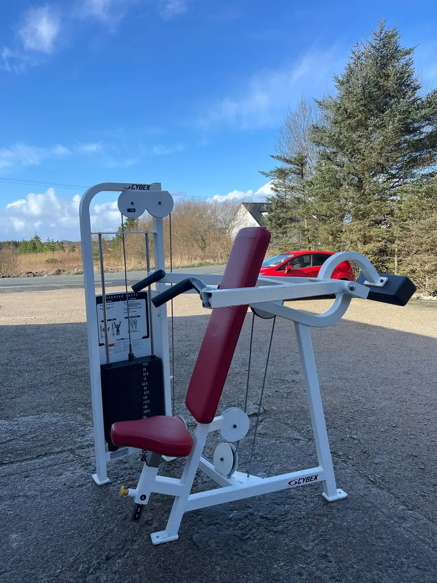 Cybex VR Overhead Press