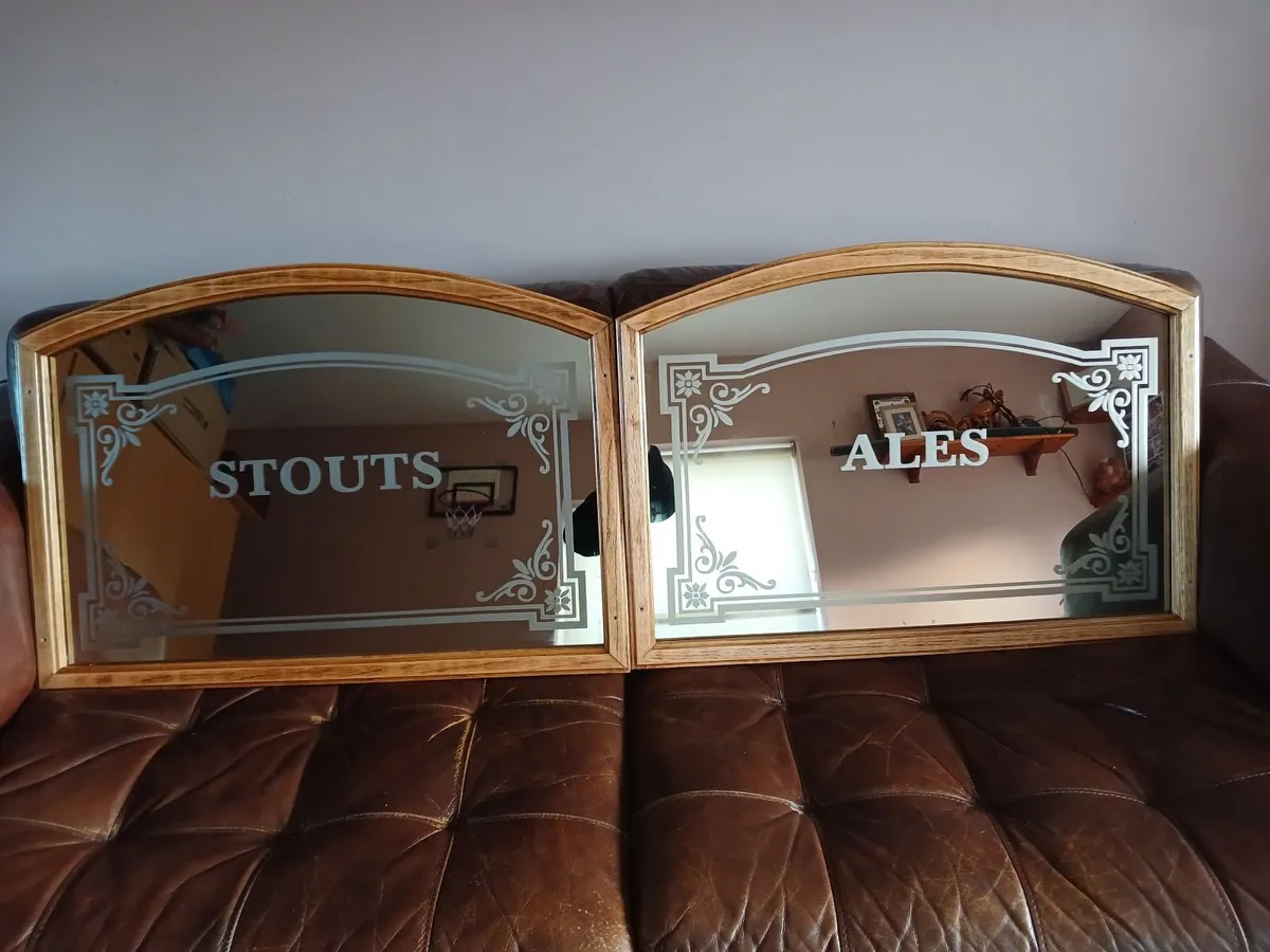 Pub memorabilia - Image 1