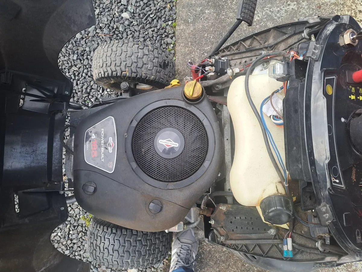 Castle Garden ride on mower for sale - Image 3