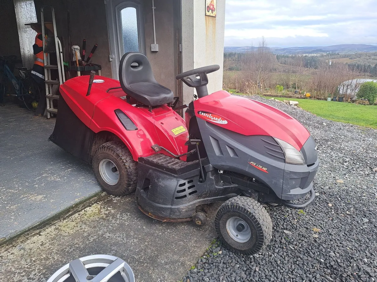 Castle Garden ride on mower for sale - Image 1
