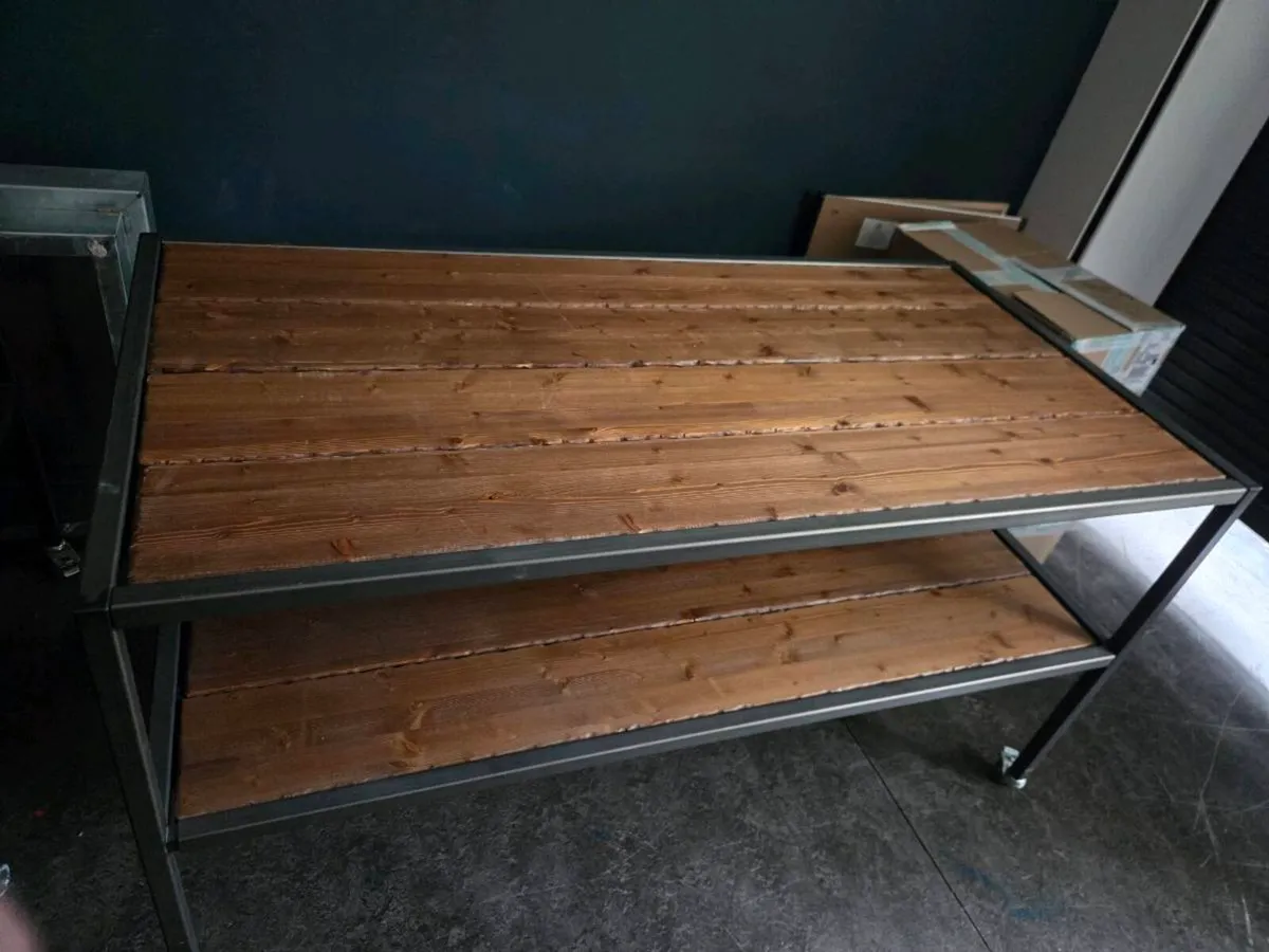 Display table/work bench - Image 2