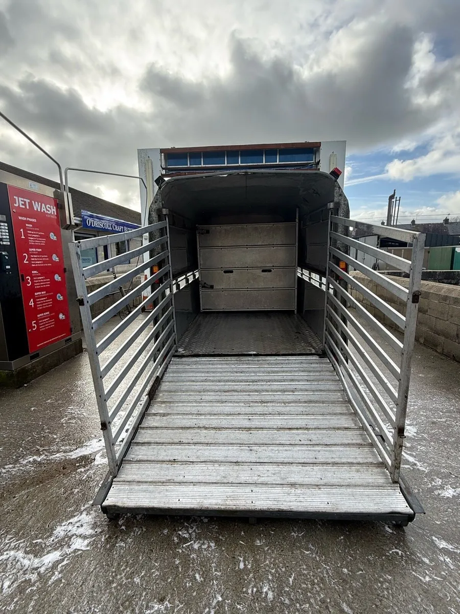 Ifor Williams 12x6 Cattle Trailer - Image 3