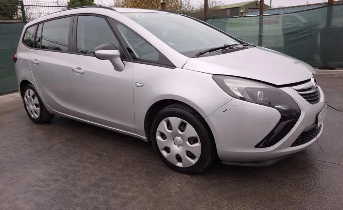 2014 Opel Zafira 2.0L Diesel 7 Seater - Image 1