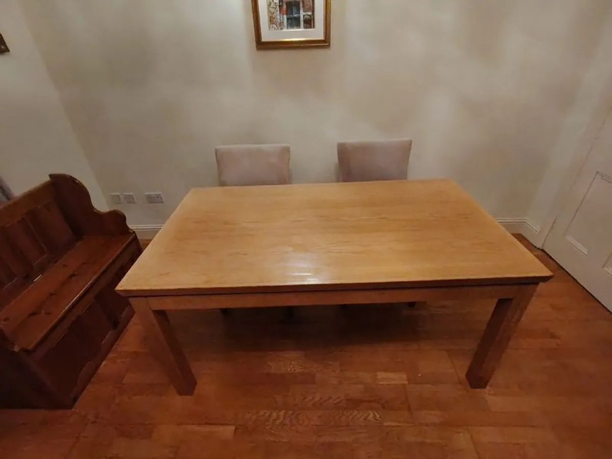 Dining table - Image 2