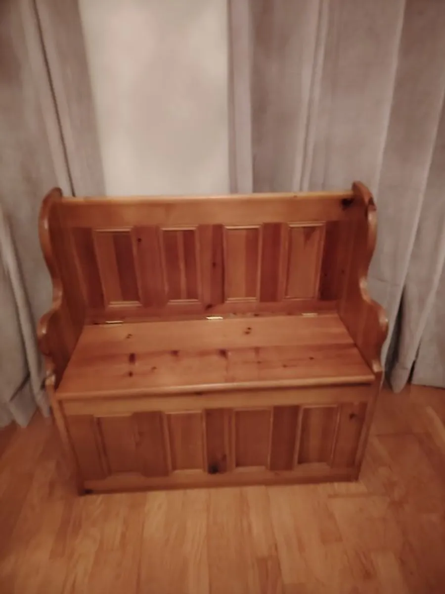 Dining table - Image 4