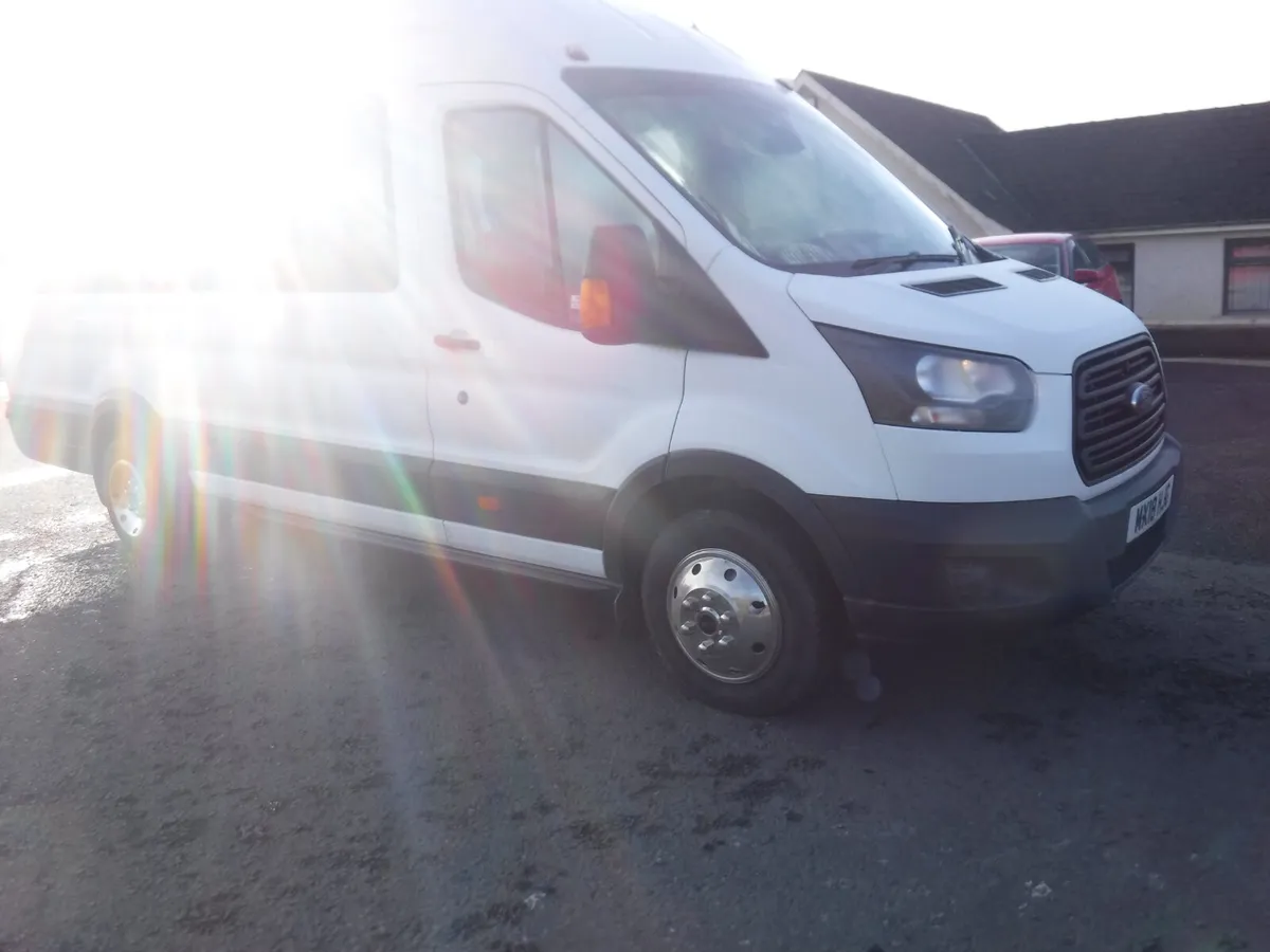 Ford Transit Minibus 2018 2.2 engine air con. - Image 3