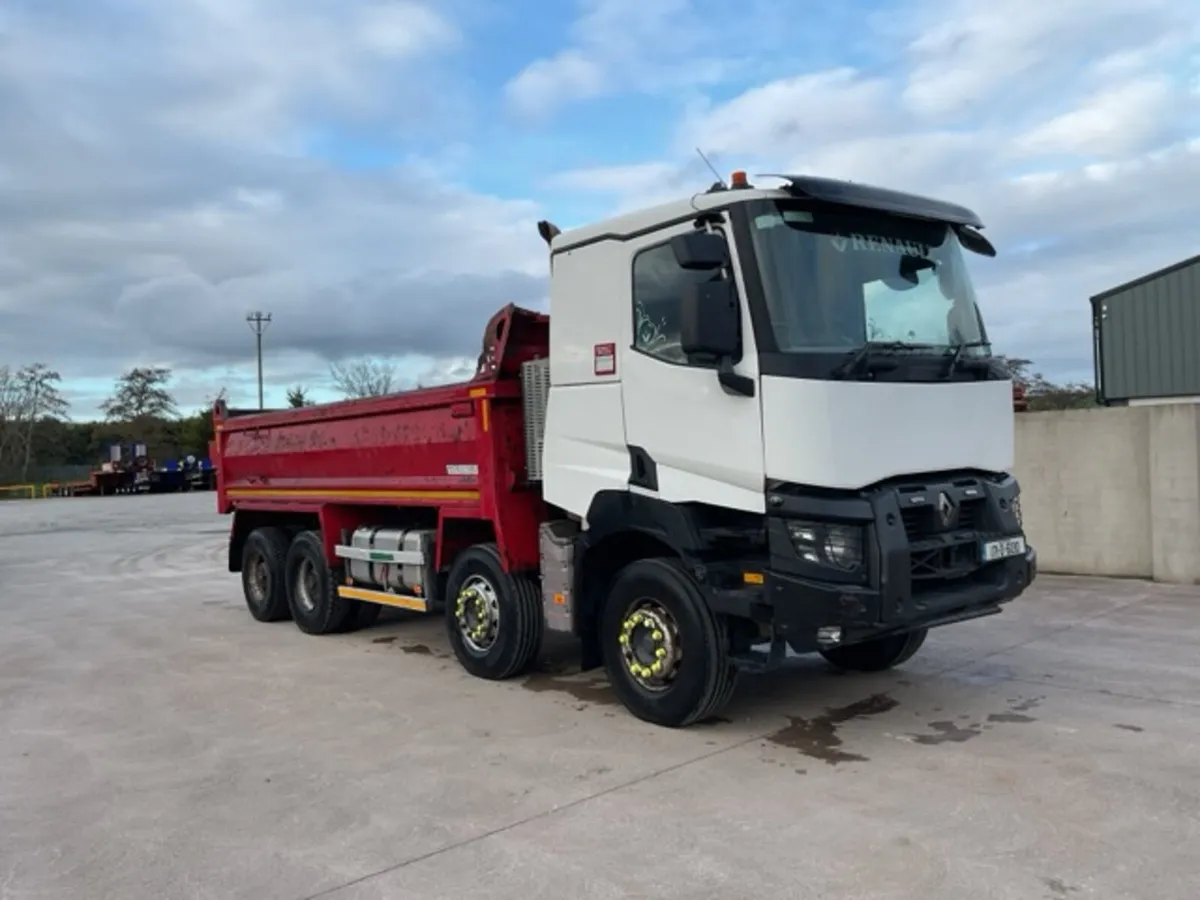 2017 Renault C430 8x4 Tipper - Image 1