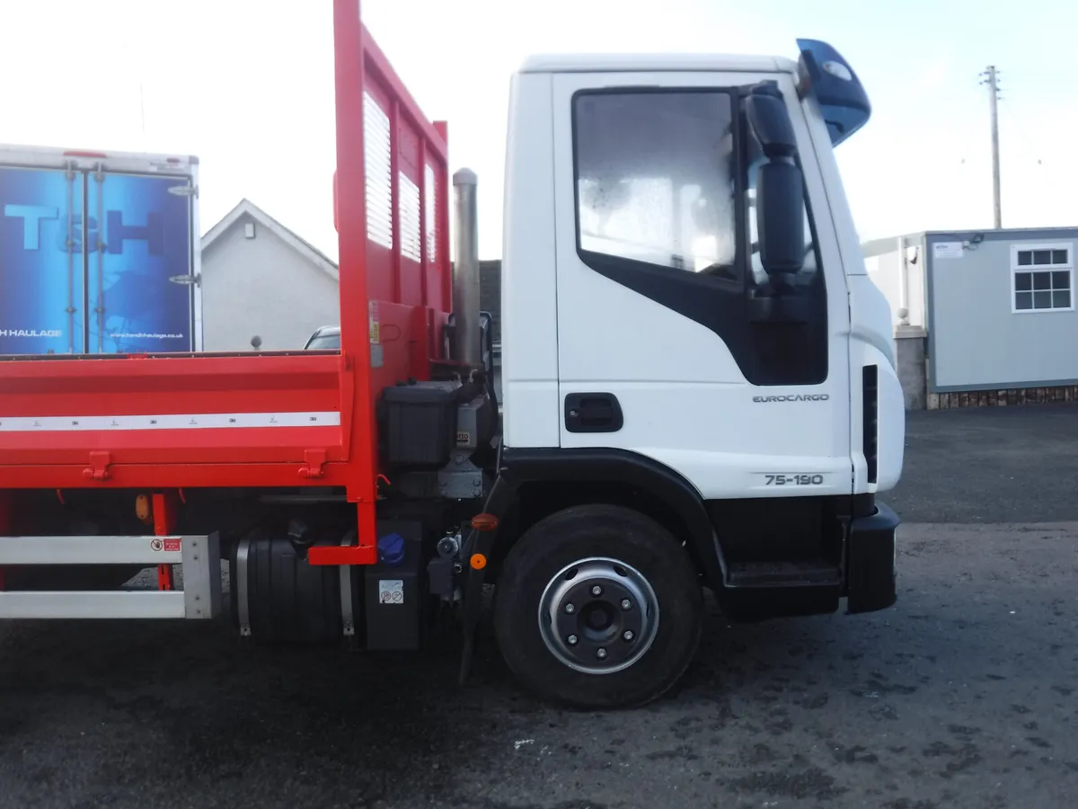 Iveco 75-190 7500kg tipper 2020 6 speed manual. - Image 4