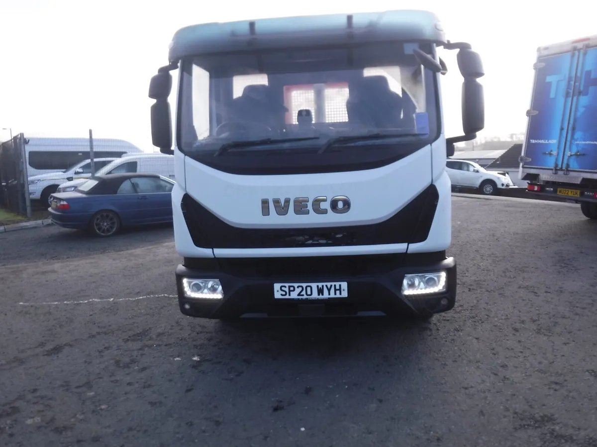 Iveco 75-190 7500kg tipper 2020 6 speed manual. - Image 3