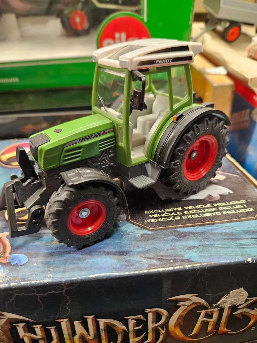 Britain's Siku Fendt Tractor - Image 3