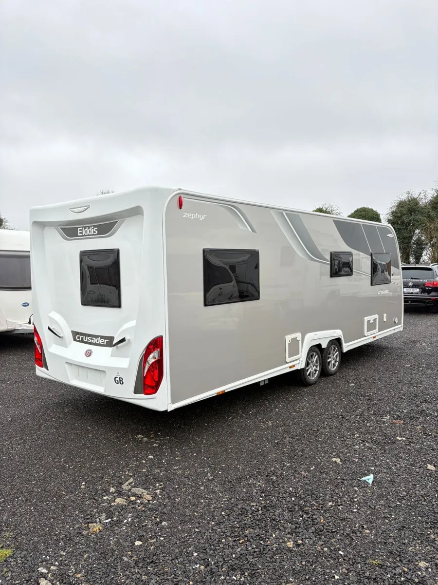 STUNNING Elddis 4 berth fixed island bed caravan - Image 3