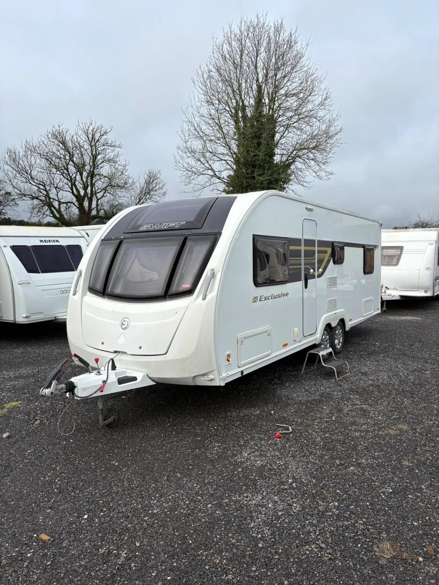 STUNNING Swift 6 berth fixed bed caravan for sale - Image 1