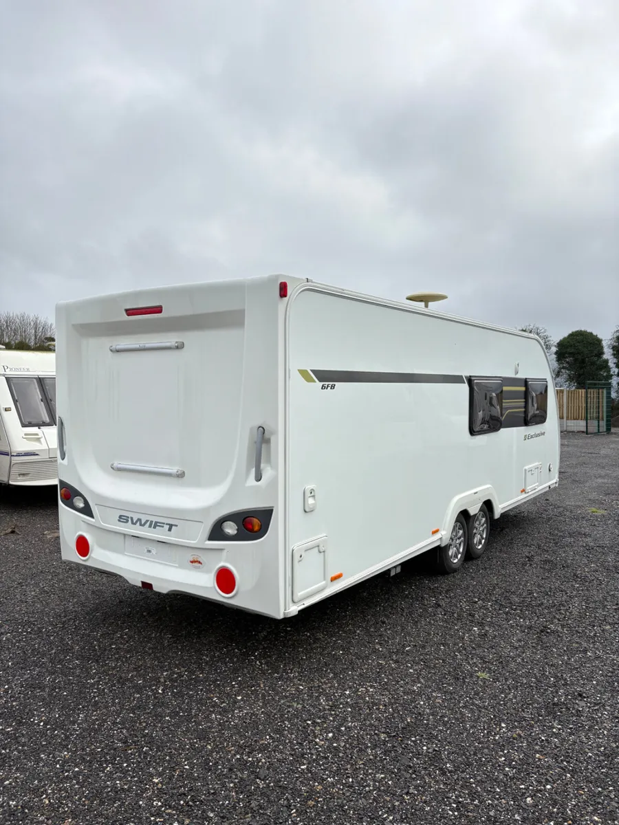 STUNNING Swift 6 berth fixed bed caravan for sale - Image 3