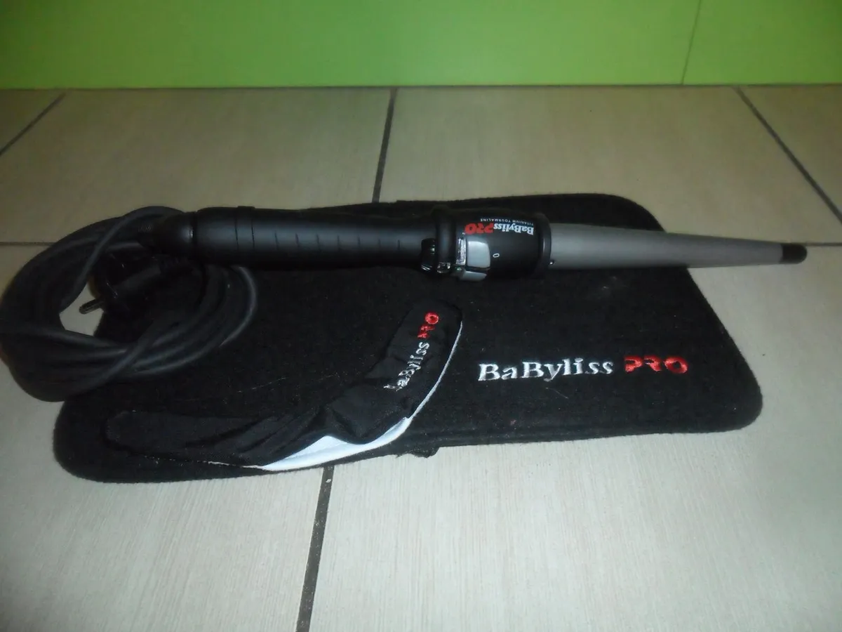 Curling Iron - Image 1