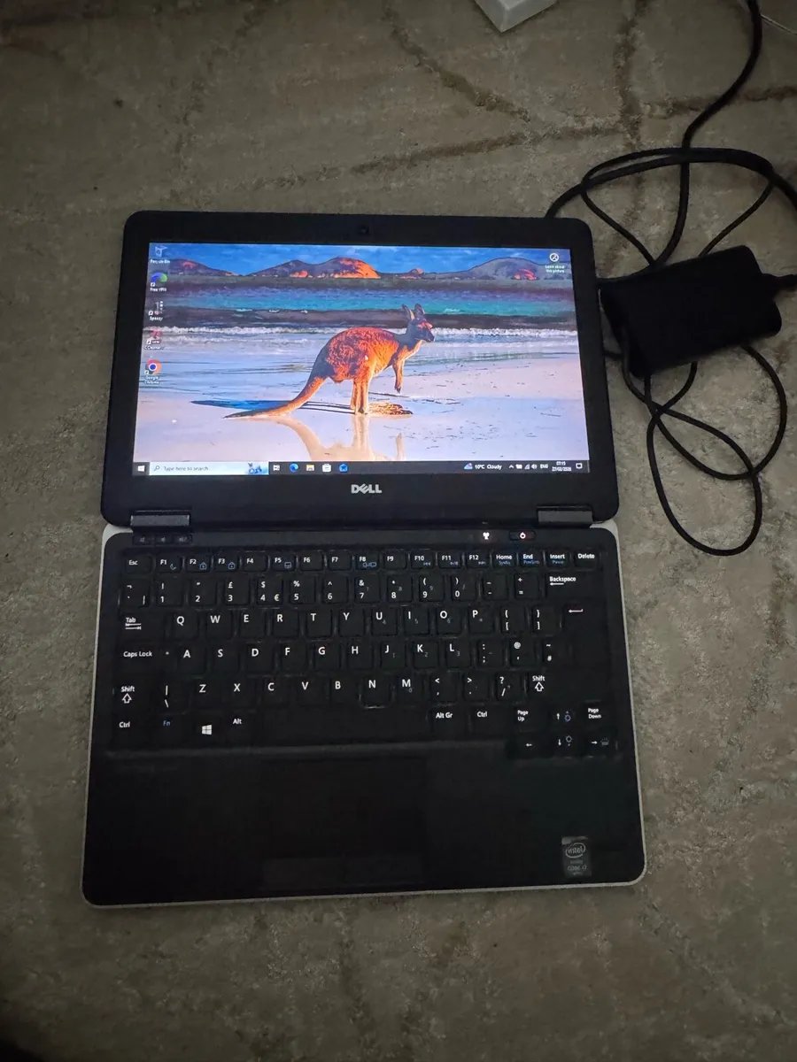 Dell i7 laptop - Image 2