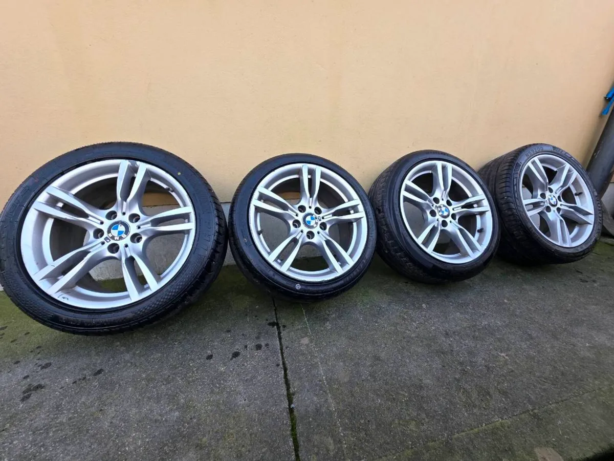 18" Genuine BMW 400m Alloy wheels and tyres - Image 1