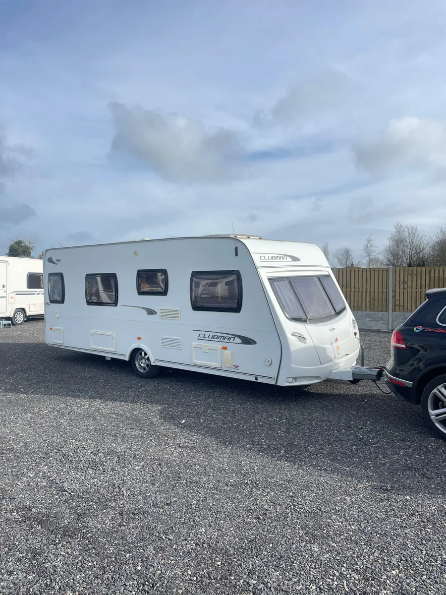 Lunar 4 Berth Fixed Single Bed Caravan For Sale - Image 2
