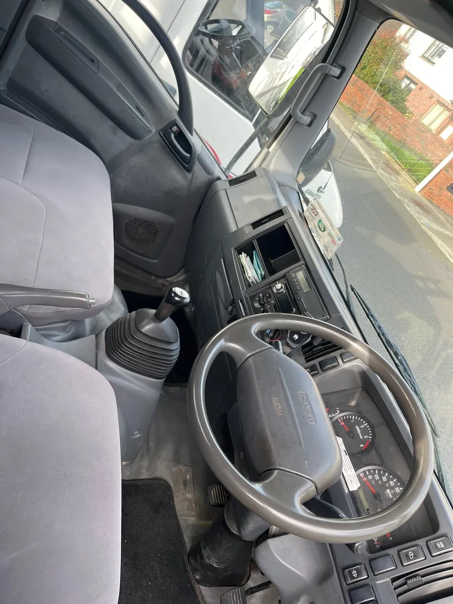 Isuzu pick up truck - Image 3