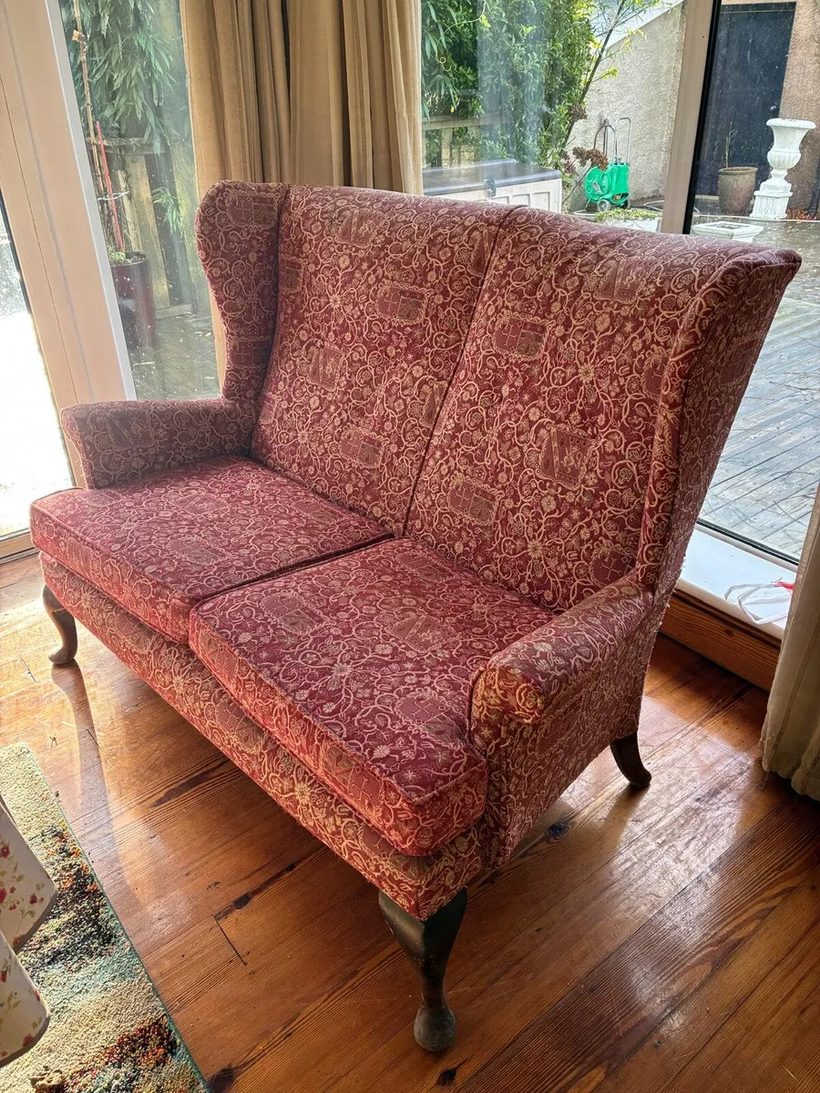 Wanted Chesterfield couch chairs in need of repair - Image 4