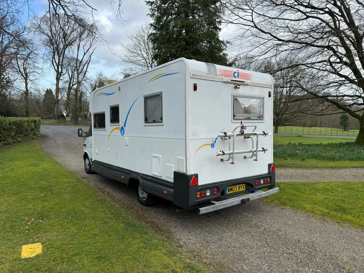 Mercedes-Benz ci motorhome - Image 3