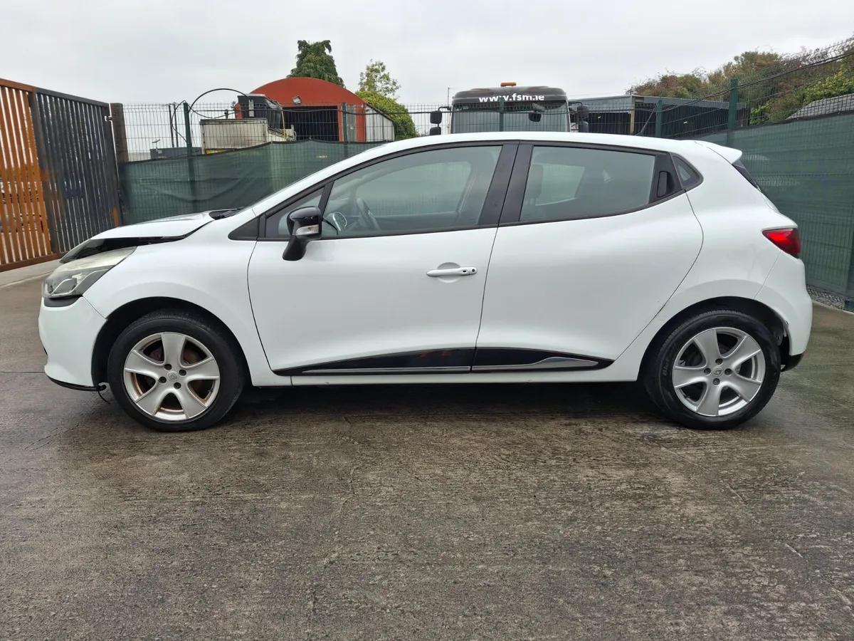 2016 Renault Clio 1.2 Petrol - Image 4