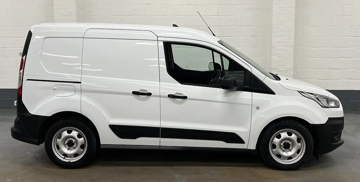 2023 Ford Transit Connect Panel Van - Image 3