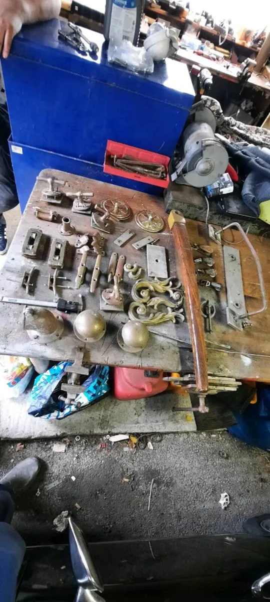 Classic yacht parts. Sails mast bronze fittings... - Image 2