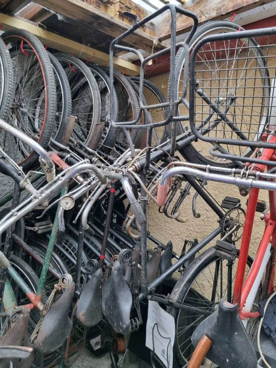 Selection off high nelly vintage bicycles/tricycle - Image 3