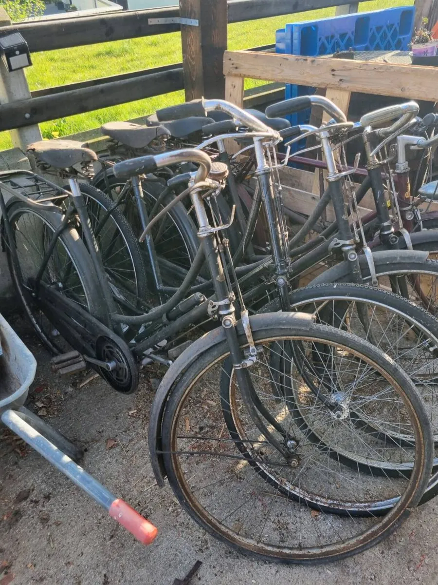 Selection off high nelly vintage bicycles/tricycle - Image 4