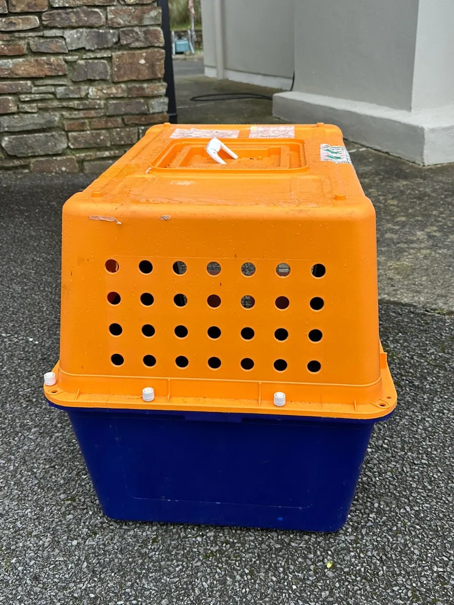 Dog crate - Image 1