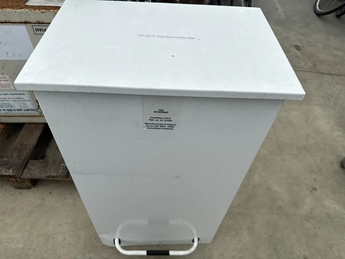 Online Auction Of A Pedal Bin & More! - Image 1