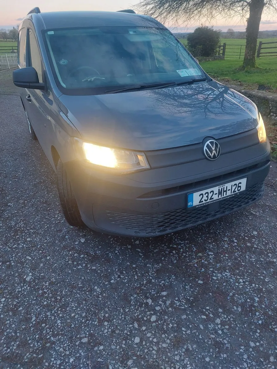 Volkswagen Caddy 2023 - Image 2