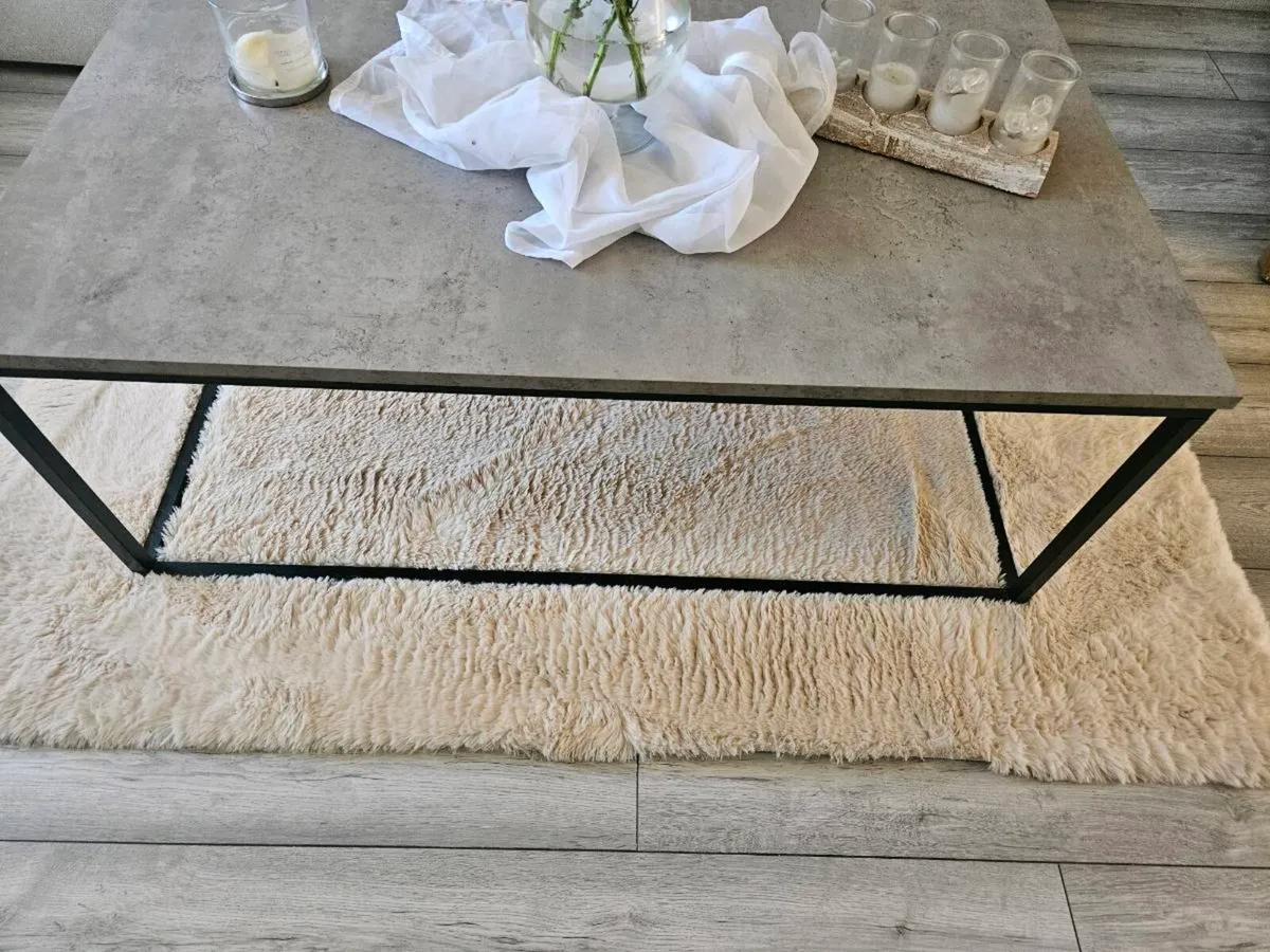 Coffee table - Image 1