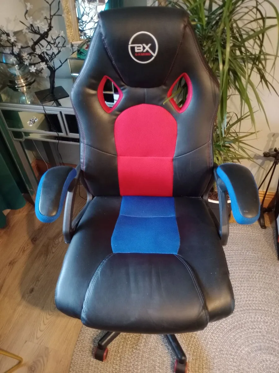 Game Armchair - Image 1