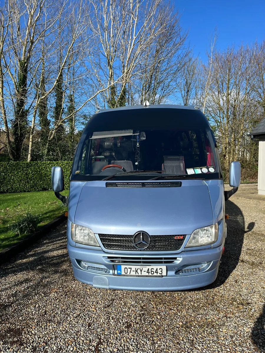 Mini Coach - Image 1