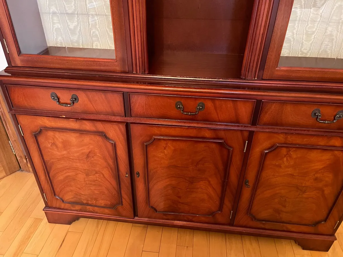 Mahogany cabinet/bookcase - Image 2