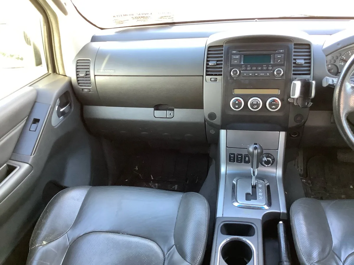 Nissan Navara Automatic - Image 3