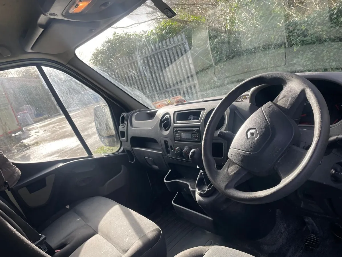 Renault Master 2017 - Image 3