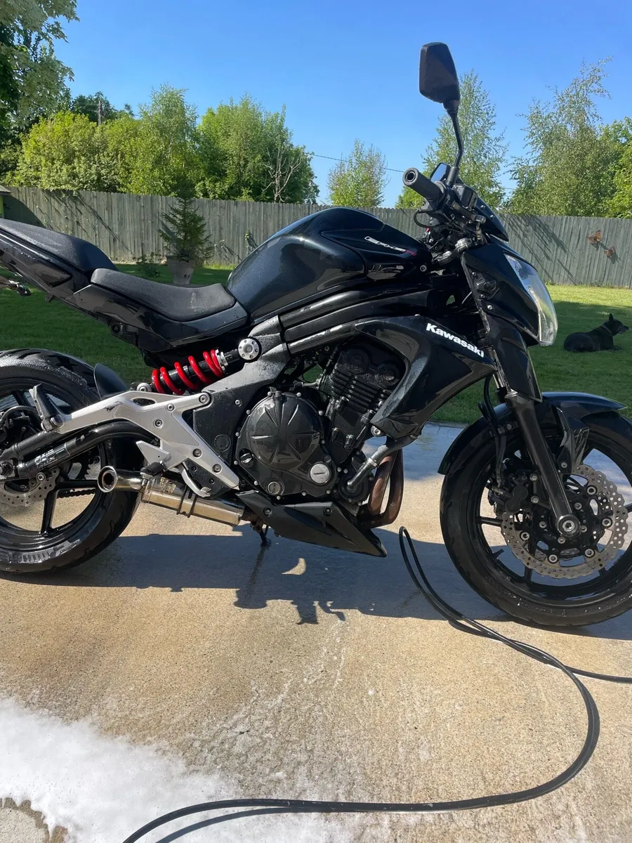 Kawasaki ER6N - Image 1