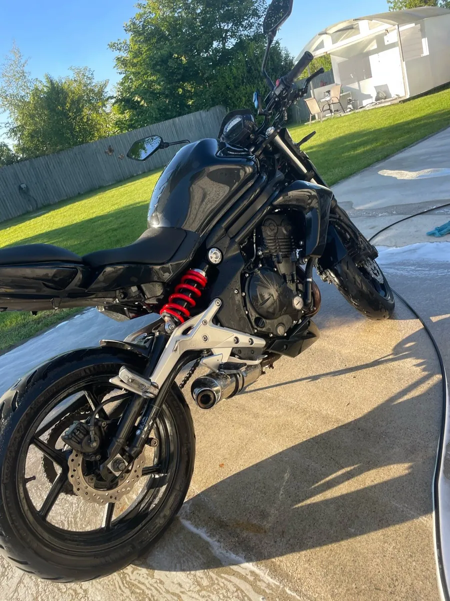 Kawasaki ER6N - Image 3