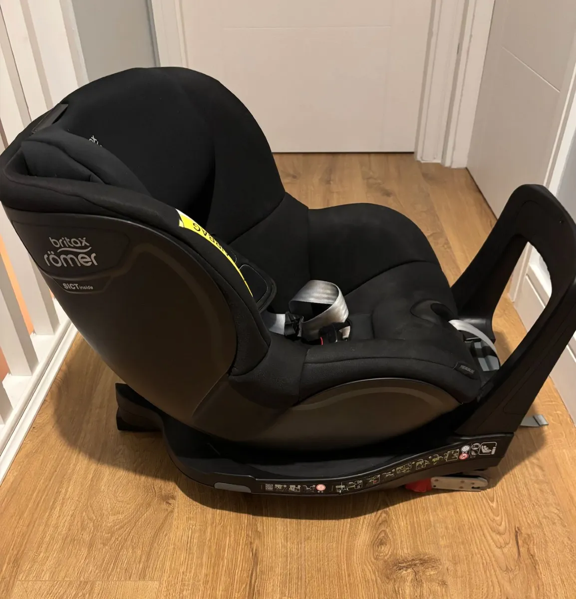 Britax Römer Rotating car seat - Image 4