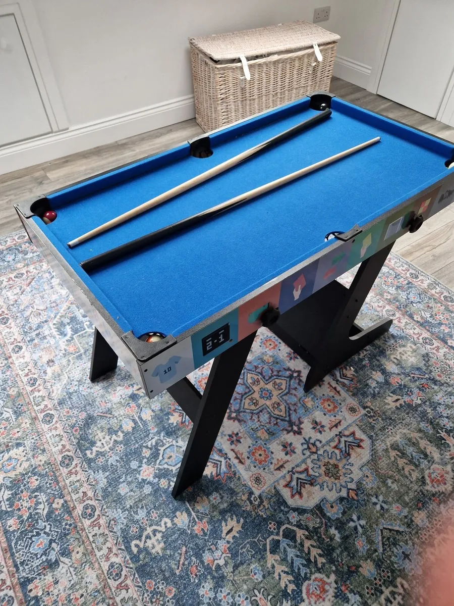 Kids small pool table - Image 1